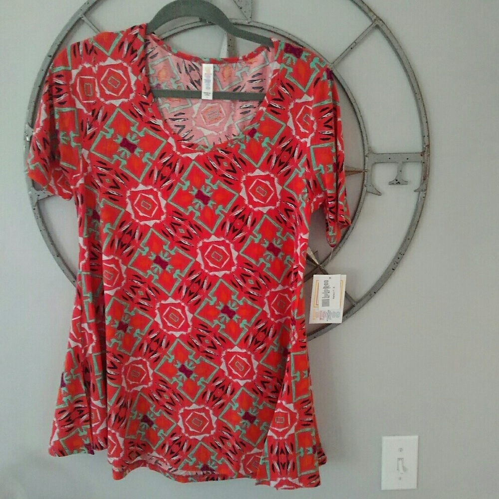 Lularoe shirt